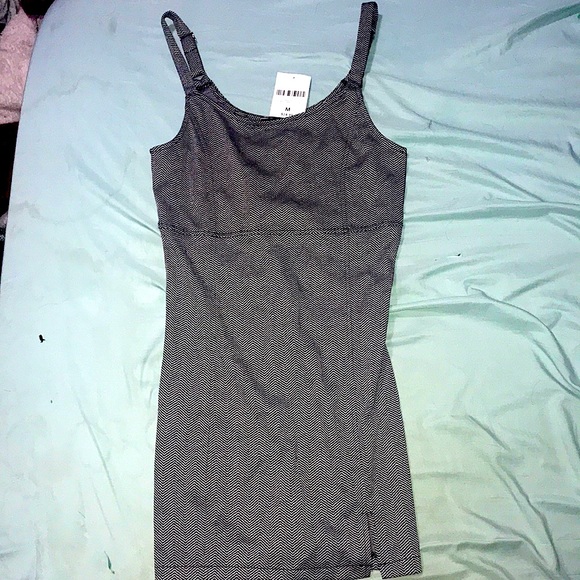 Fitted dress - Picture 1 of 4